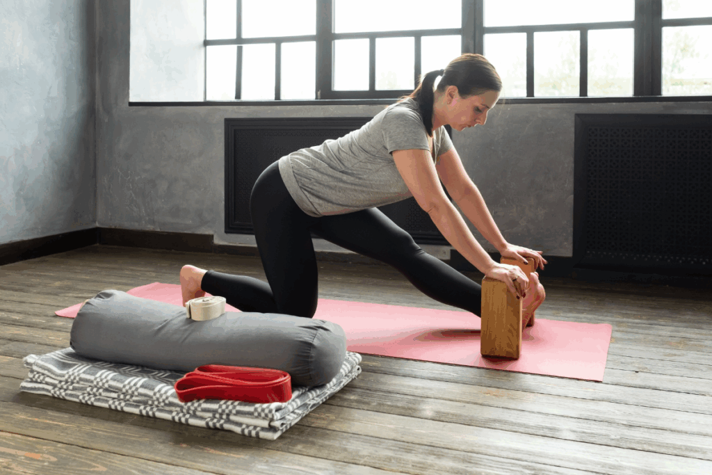 5 Easy Home Workout Routines For Beginners To Lose Belly Fat, Train Abs & Tone Arms