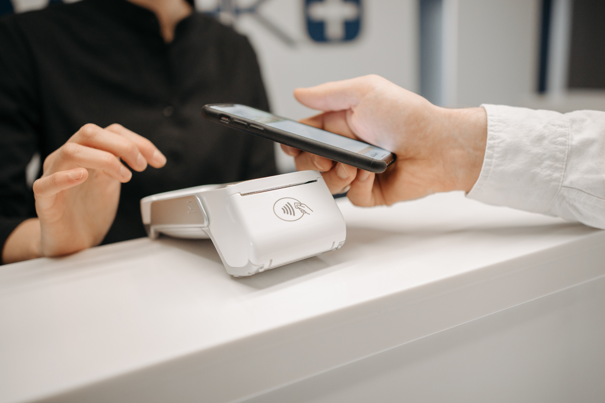 Going cashless without overspending!